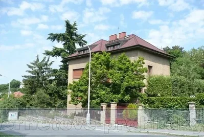 Haus und umgebung; blick