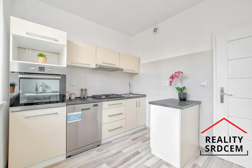 Küche; küchengeräte, renoviert, tageslicht, moderner stil