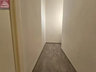 Garderobe; fliesenboden