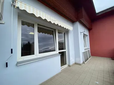 Balkon; fayans zemin