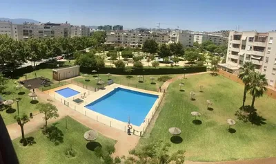 Casa y alrededores; vista, luz natural