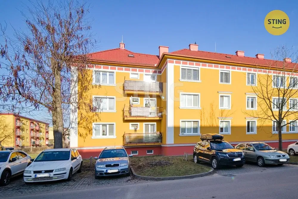 Dům a okolí