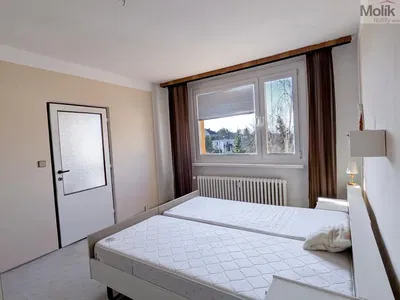 Spálňa; prirodzené svetlo