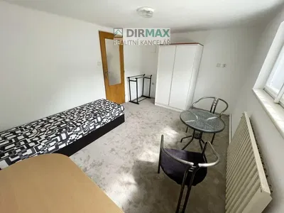 Spálňa; prirodzené svetlo