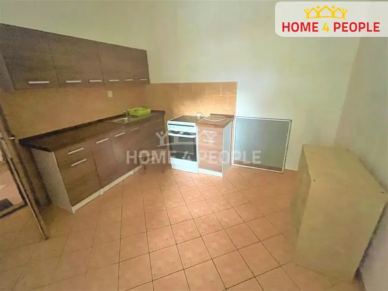 Küche; fliesenboden, küchengeräte