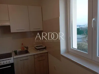 Cocina; vista, electrodomésticos, luz natural