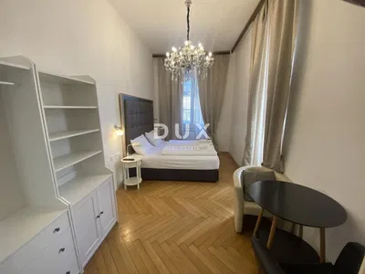 Спаваћа соба; природно светло, модерни стил