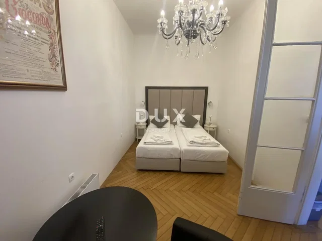 Schlafzimmer; holzboden, moderner stil