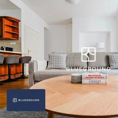 Living room; modern style, wood floor