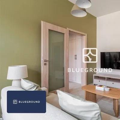 Wohnzimmer; moderner stil, holzboden, tageslicht