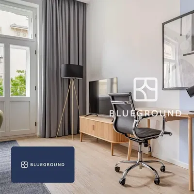 Wohnzimmer; moderner stil, holzboden, tageslicht