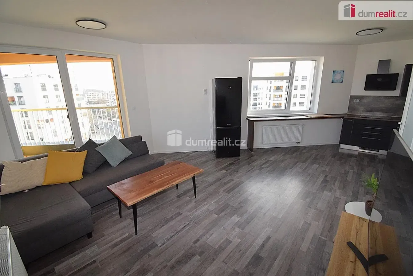 Dnevni boravak; pogled, drveni pod, prirodna svjetlost