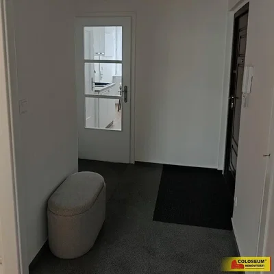 غرفة خلع الملابس; ضوء طبيعي, أسلوب عصري