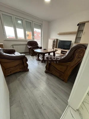 Wohnzimmer; fliesenboden, blick, tageslicht