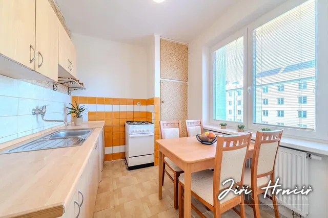 Küche; küchengeräte, tageslicht, moderner stil