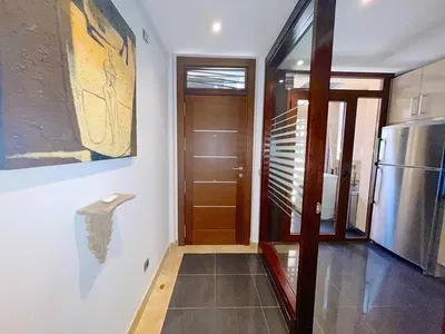 Mutfak; fayans zemin, mutfak aletleri