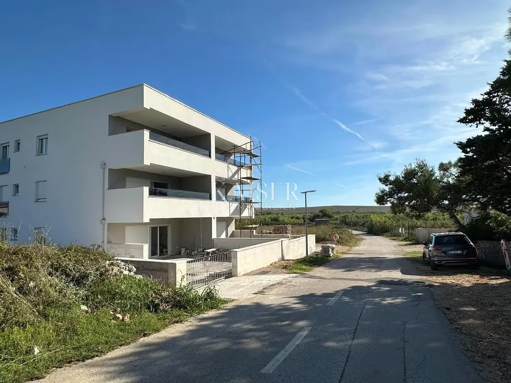 Maison et environs; vue