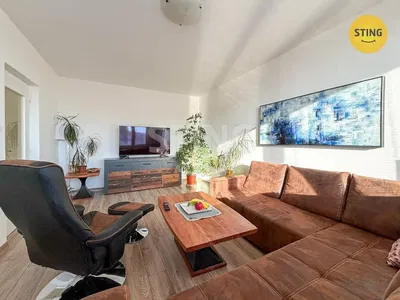 Oturma odası; doğal ışık, modern stil