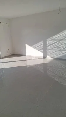 Ostatní; dlažba, přirozené světlo, nutná rekonstrukce