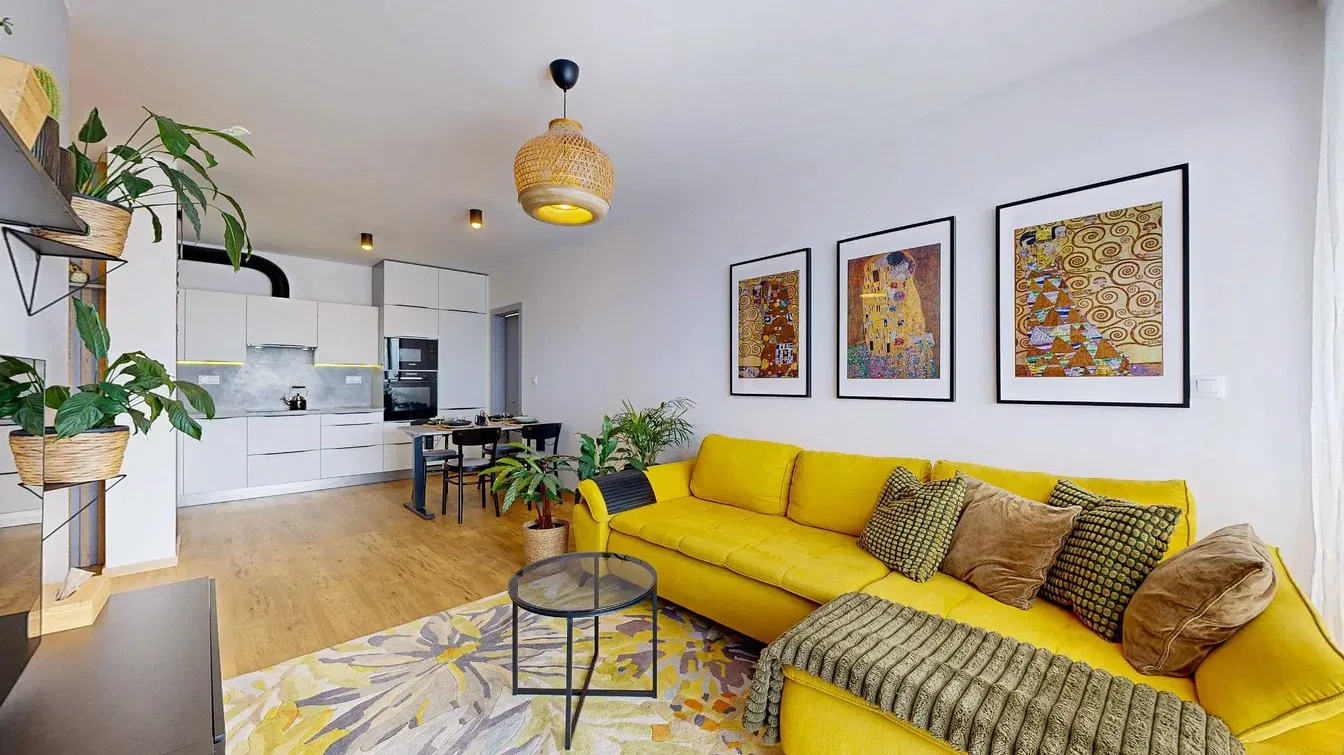 Dnevni boravak; prirodna svjetlost, moderan stil