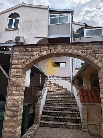 Maison et environs