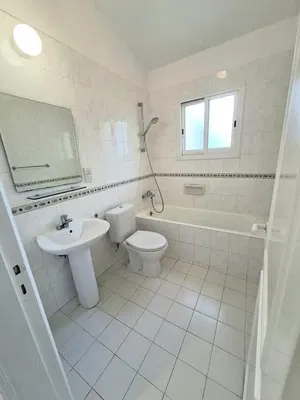 Salle de bain; carrelage, lumière naturelle