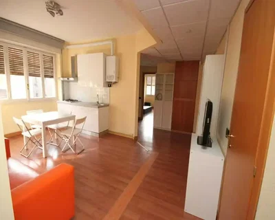 Kuchnia; światło dzienne, podłoga drewniana