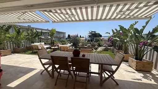 Terrasse; lumière naturelle
