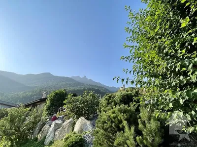 Haus und umgebung; blick, tageslicht