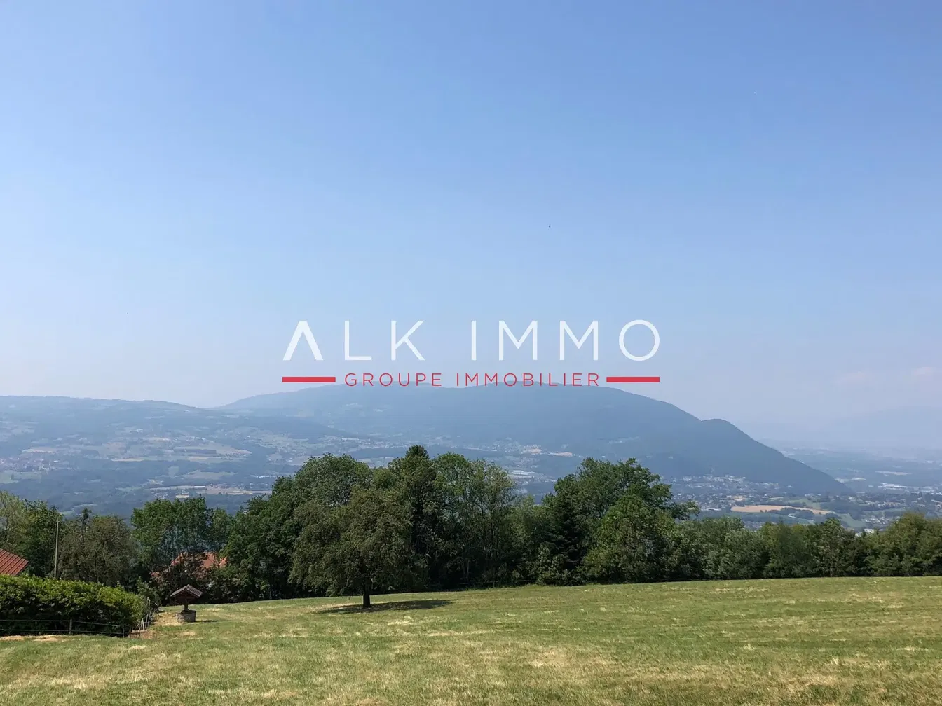 Haus und umgebung; blick