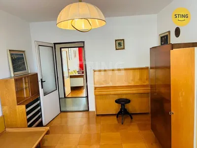 Wohnzimmer; fliesenboden