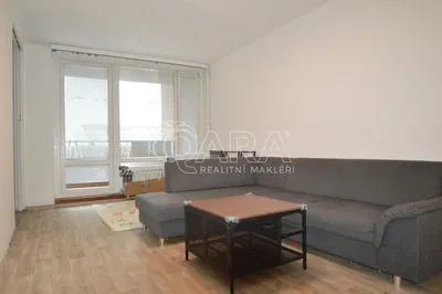 Oturma odası; doğal ışık, modern stil