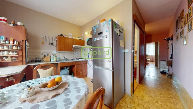 Κουζίνα; συσκευές κουζίνας, πλακάκια