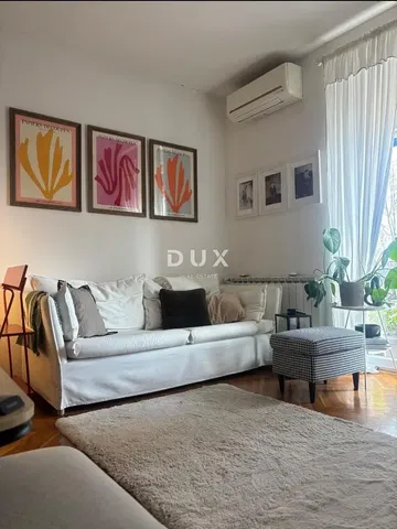 Wohnzimmer; tageslicht, moderner stil