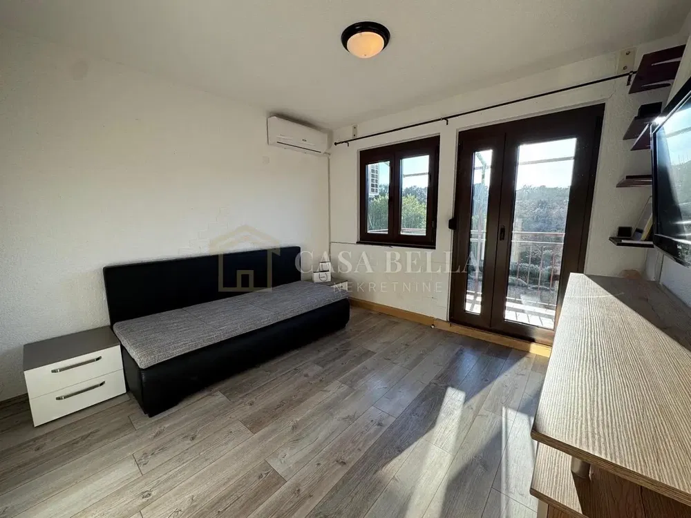 Chambre; parquet, lumière naturelle, style moderne