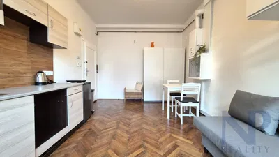 مطبخ; أرضية خشبية, ضوء طبيعي, أسلوب عصري