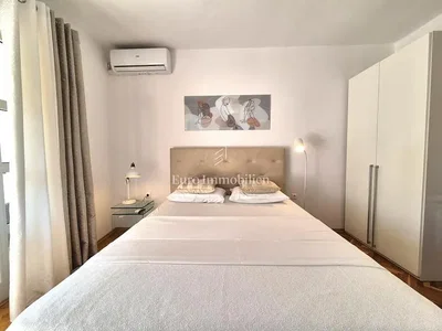 Spavaća soba; prirodno svjetlo, moderni stil