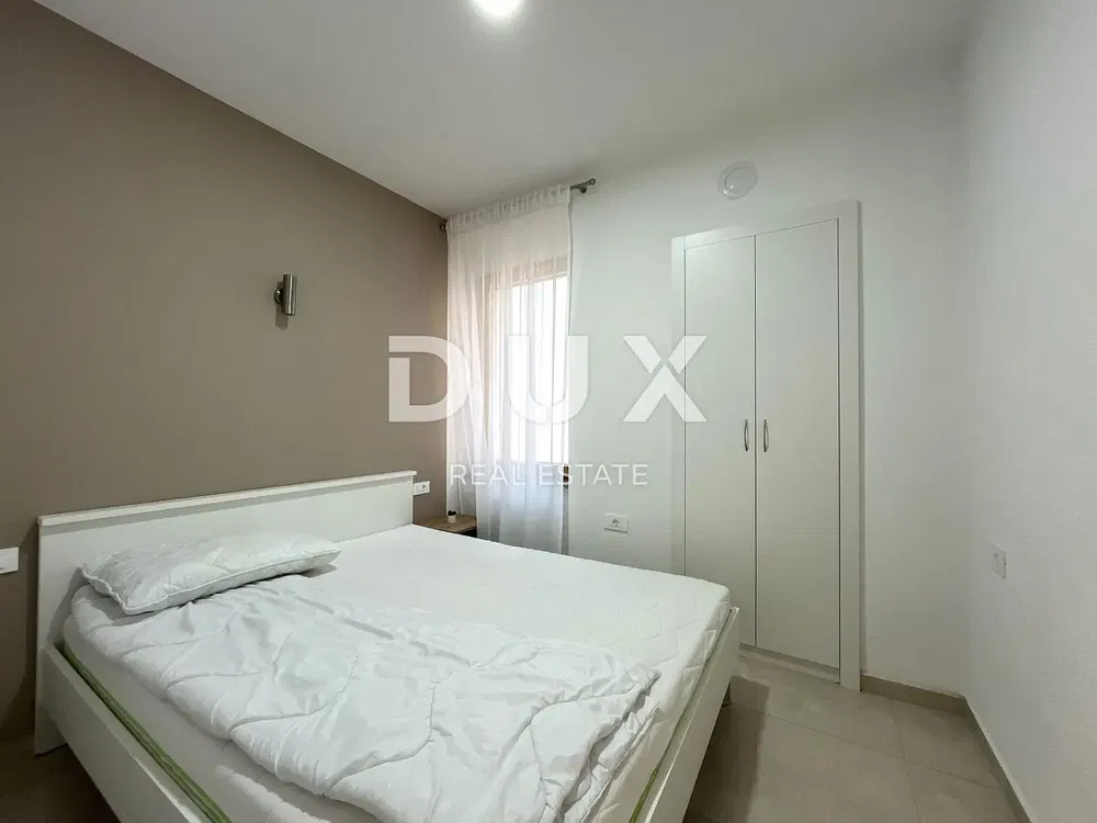 Schlafzimmer; fliesenboden, tageslicht