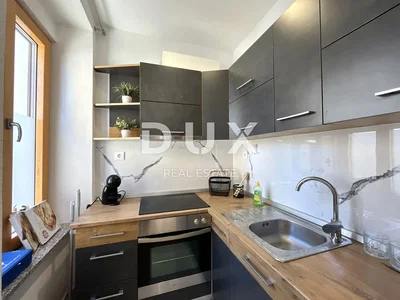 Küche; küchengeräte, renoviert, tageslicht, moderner stil
