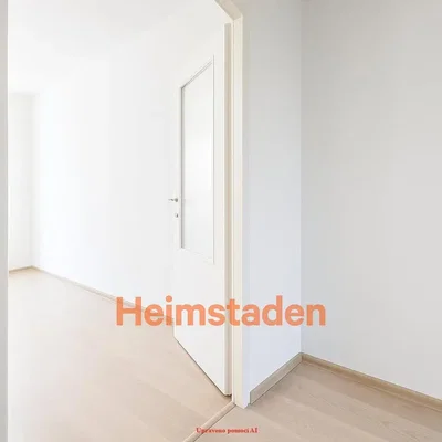 Ostalo; drveni pod, prirodno svjetlo