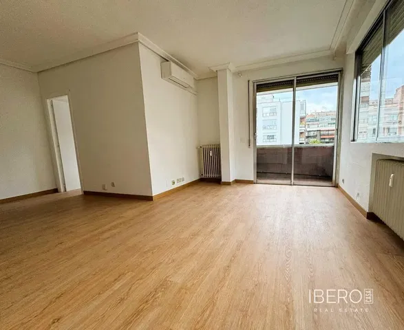 Dnevna soba; pogled, prirodno svjetlo