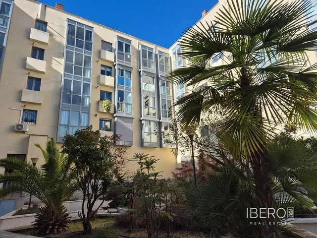 Kuća i okolina; pogled