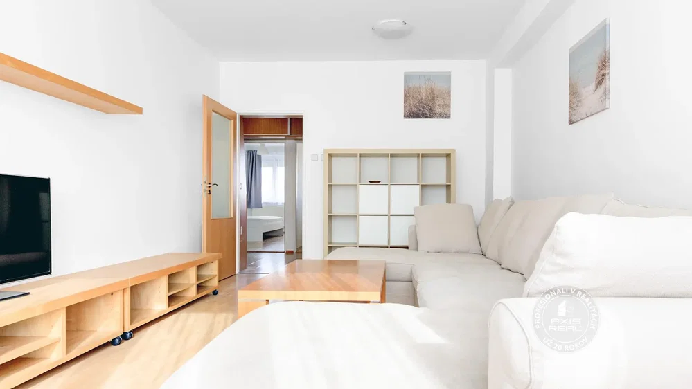 Oturma odası; doğal ışık, modern stil