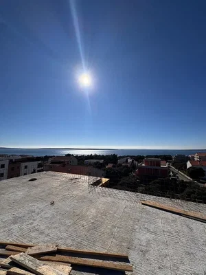 Terasa; výhled, nutná rekonstrukce