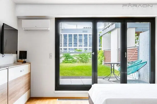 Bedroom; view, natural light