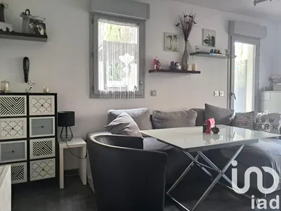 غرفة معيشة; أسلوب عصري, ضوء طبيعي, إطلالة