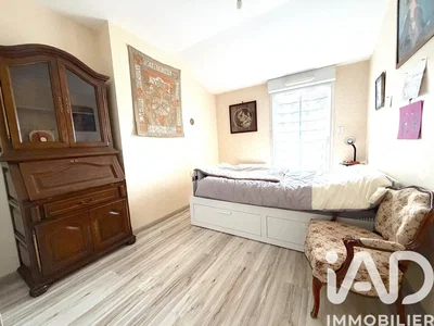 Yatak odası; doğal ışık, rustik stil