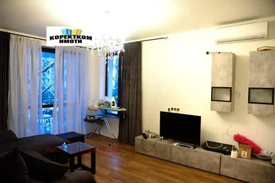 Дневна соба; поглед, дрвени под, природно светло, модерни стил