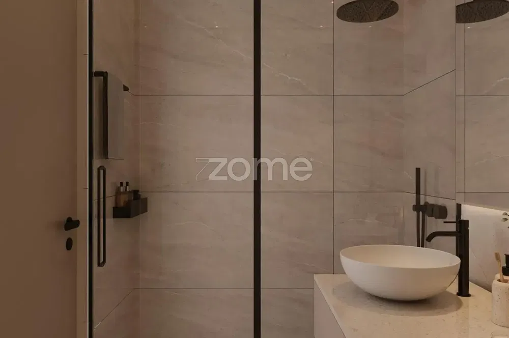 Badezimmer; fliesenboden, renoviert, tageslicht, moderner stil