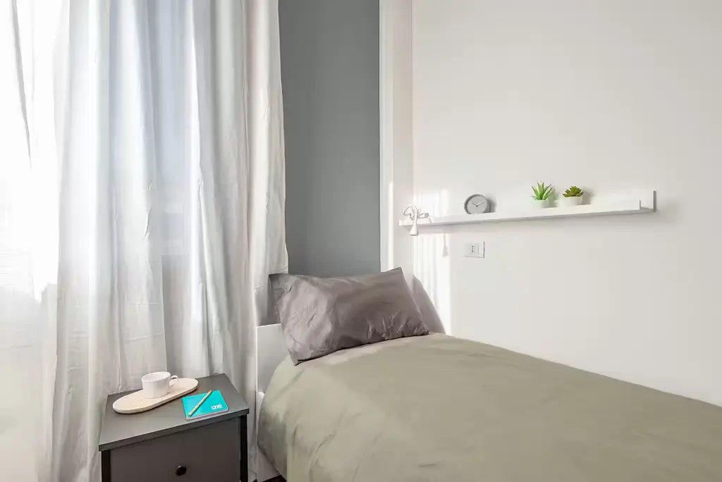 Schlafzimmer; tageslicht, moderner stil